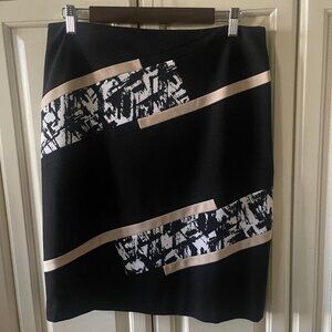 Black skirt with design